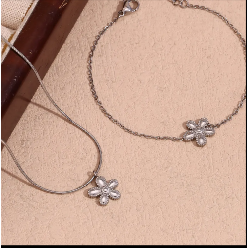 Set Colier argintiu si bratara cu pandantiv floare din otel inoxidabil 316L